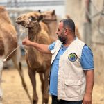 ادخال السرور على أهالي جنوب القطاع في ثالث ايام العيد بتقديم لهم لحوم الأضاحي في ظل الجوع والحصار وغلاء الأسعار