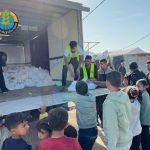 "عطايا" توزع 5000 وجبة إفطار للصائمين الصامدين في مخيمات النزوح