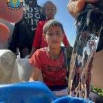 "سقياك نور يُطفئ العطش".. عطايا تواصل توزيع المياه في مناطق النزوح